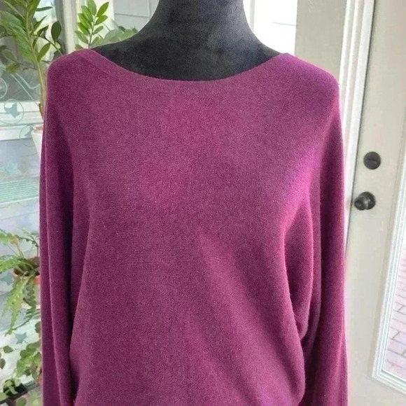 BCBGMaxazria large wool blend sweater and a pretty plum color very soft and cozy - Picture 3 of 9